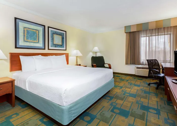 La Quinta By Wyndham Chicago