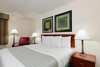 La Quinta By Wyndham Chicago Hotel