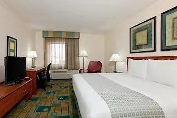 Hotel La Quinta By Wyndham Chicago 3*