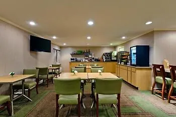 La Quinta By Wyndham Chicago Willowbrook