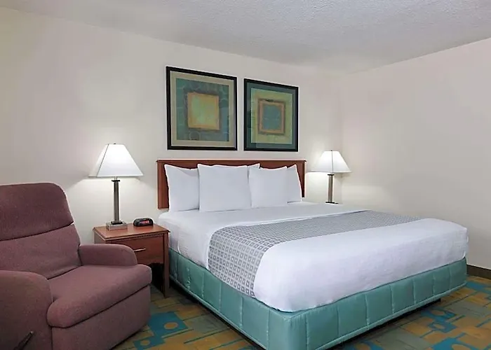 La Quinta By Wyndham Chicago 3* Willowbrook